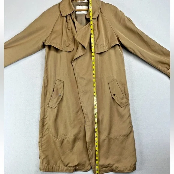 Aritzia Babaton Lawson Beige Tan Trench Coat Sz M 100% Lyocell - Picture 10 of 15